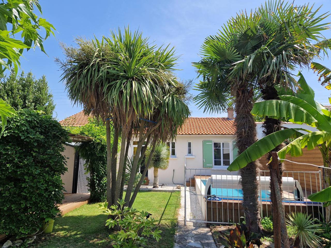 Renovierte Villa mit Pool, in Strandnähe, ideal für 4 Personen, Châtelaillon-Plage in Châtelaillon-Plage, La Rochelle und Umgebung