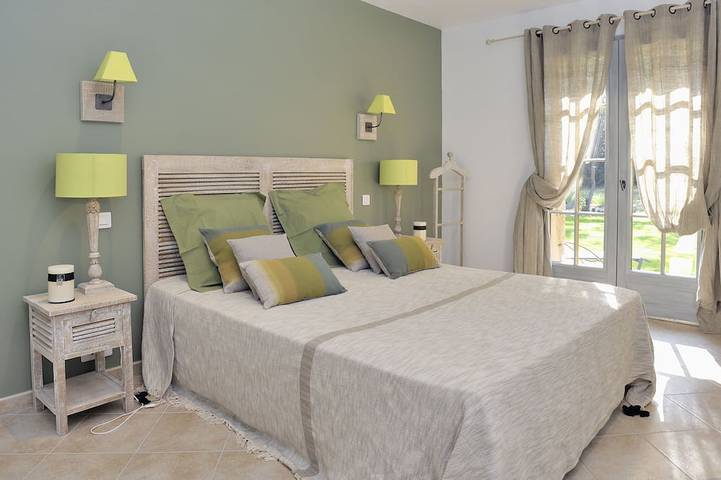 Location de vacances pour 20 personnes, avec jardin et balcon à Cauro - 4