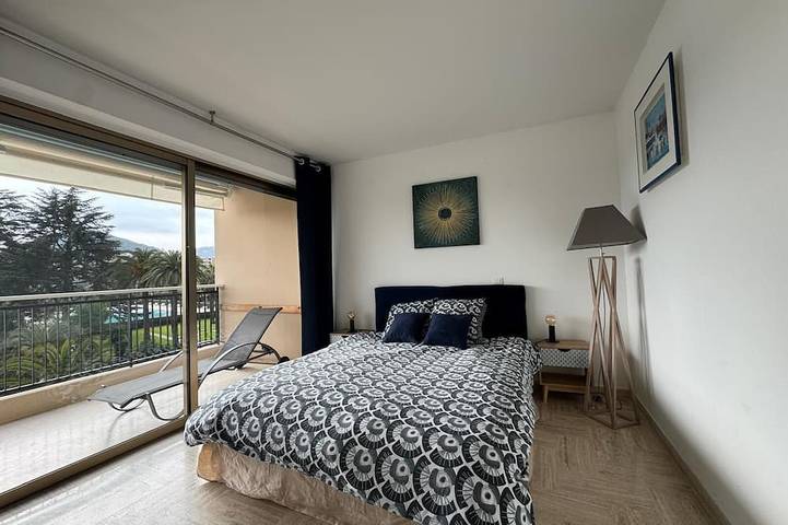 Appartement entier, Magnificent 2-room apartment with marina view near the sea in Mandelieu-la-Napoule, Massif de l'Esterel