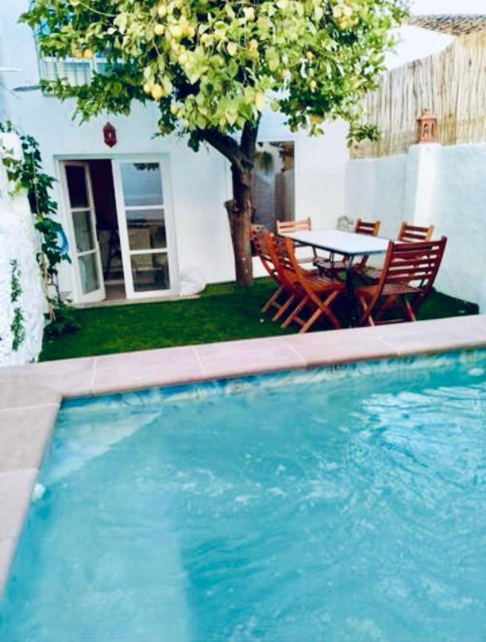 Casa de vacaciones para 6 personas, con piscina además de jardín y vistas - 1