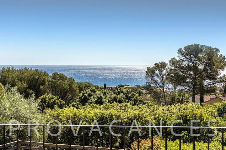 Villa pour 8 personnes, avec piscine et jardin dans Saint-Aygulf - 4
