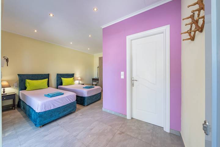 Ganzes Studio, Studio-Apartment „Rolling Stone 3“ mit Wlan und Klimaanlage in Pelekas, Korfu