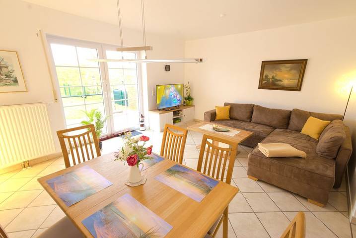 Ferienhaus für 4 Personen, mit Garten und Ausblick in Norden-Norddeich