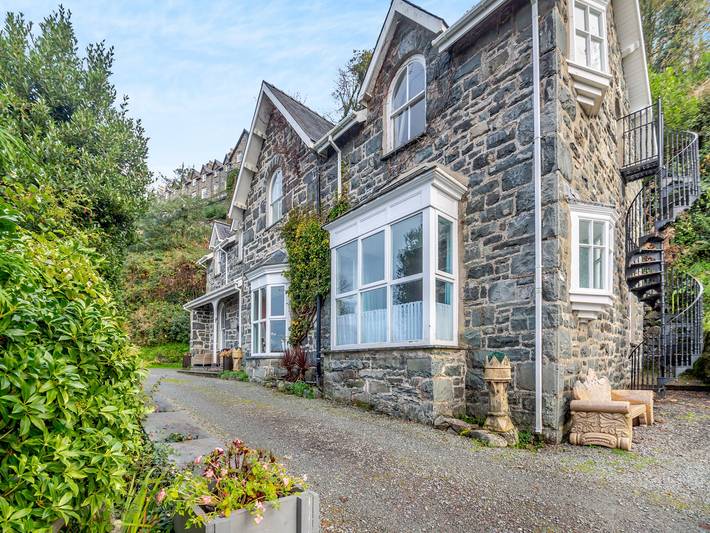 Cottage for 20 people, with pets in Snowdonia