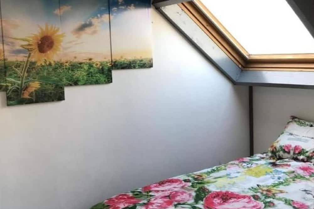 Schöne Ferienhaus in einem familienfreundlichen Ferienpark mit gemeinschaftlich in Stavenisse, Niederländische Nordsee