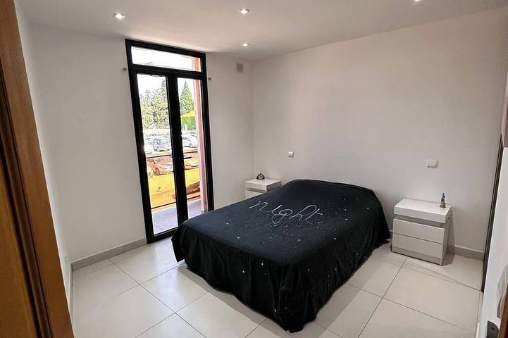 Ganze Wohnung, Lélégance de la Pierre in Fourques, Mittelmeerküste (Frankreich)