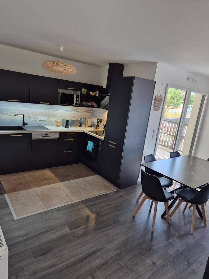 Gîte pour 6 personnes, avec balcon et vue dans Plage des Rochelets - 3