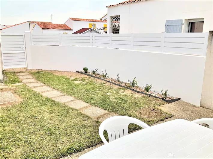 Casa con pequeño jardín cerrado orientado al sur in La Tranche-sur-Mer, Vandea