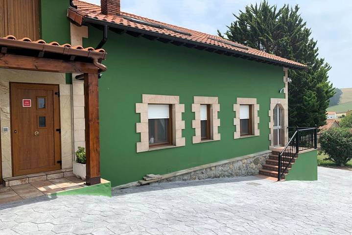 Casa rural para 12 personas, con Jardín y Piscina en Miengo