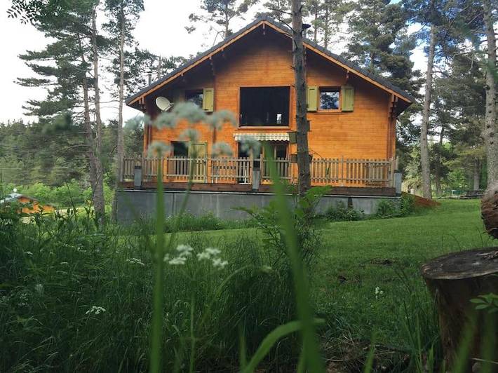Gîte pour 14 personnes, avec vue ainsi que jardin et terrasse à Saint-Sauveur-Camprieu - 4