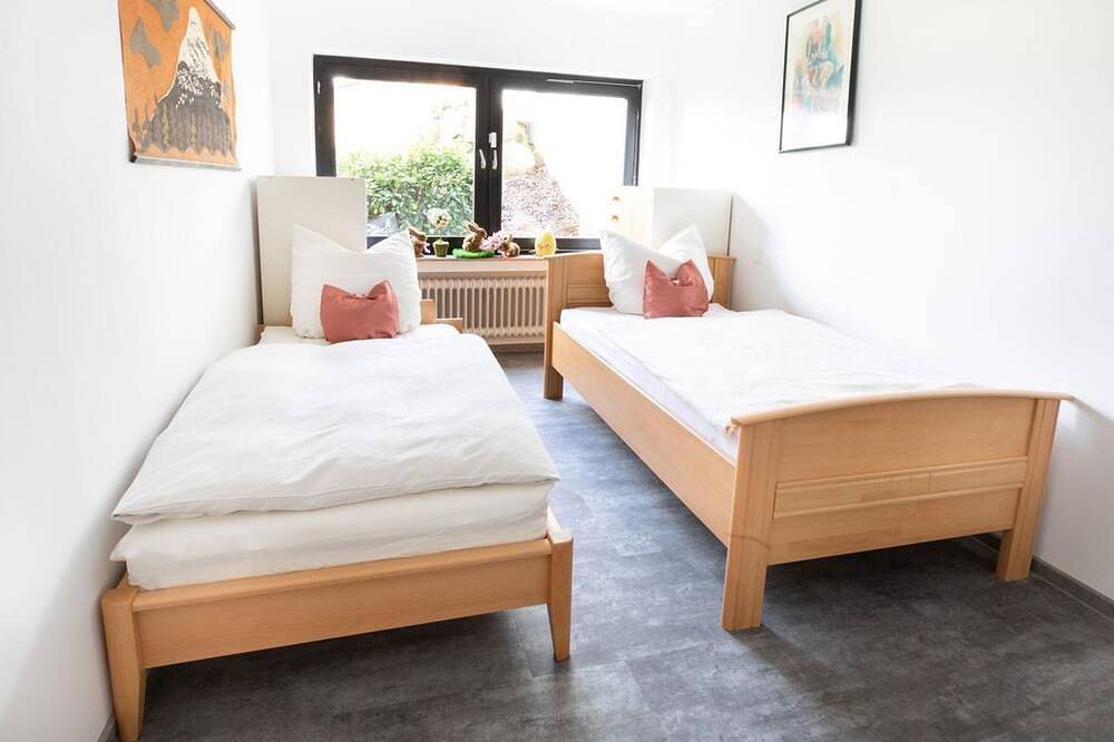 Ganze Wohnung, Ferienwohnung Sonnenschein - 4 Pers Appartment, 2 Schlafzi, 2 Bäder, ebenerdig in Westerburg, Westerburg & Umgebung