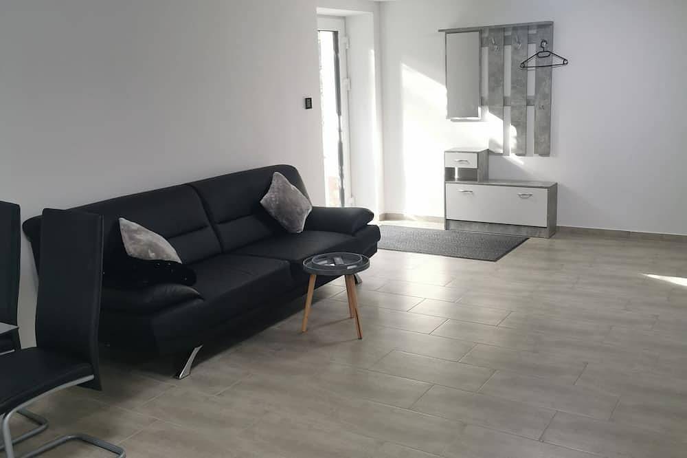 Ganze Wohnung, Ferienwohnung - Premiumsuite in Maxhütte-Haidhof, Ostbayern