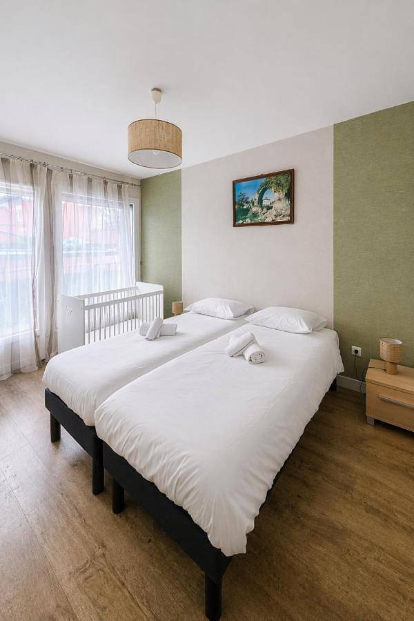 Appartement entier, Two-Bedroom Deluxe Apartment in Sainte-Foy-lès-Lyon, Lyon et ses environs