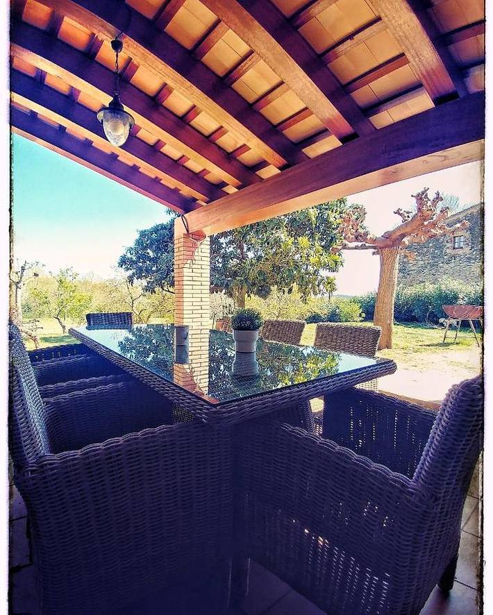 Maison de campagne pour 8 personnes, avec jardin ainsi que vue et piscine dans Llampaies - 4