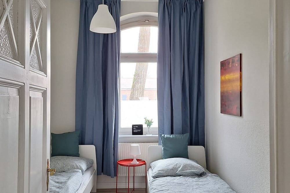 Ganze Wohnung, Toller Moderne Altbau Wohnung in Hohenlockstedt, Kreis Steinburg