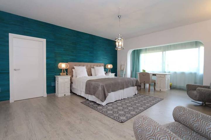 Beautiful Family Home walking distance to the beach in Las Chapas, Marbella
