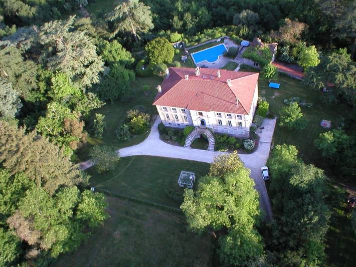 Chambre d’hôte pour 15 personnes, avec sauna et vue ainsi que jardin et piscine à La Croix-Blanche