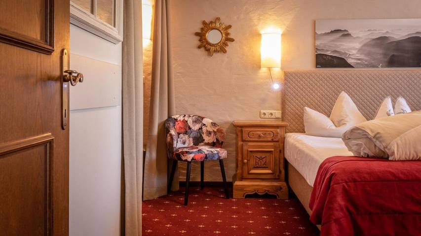 BnB für 2 Personen, mit Ausblick und Sauna sowie Terrasse in Mayrhofen