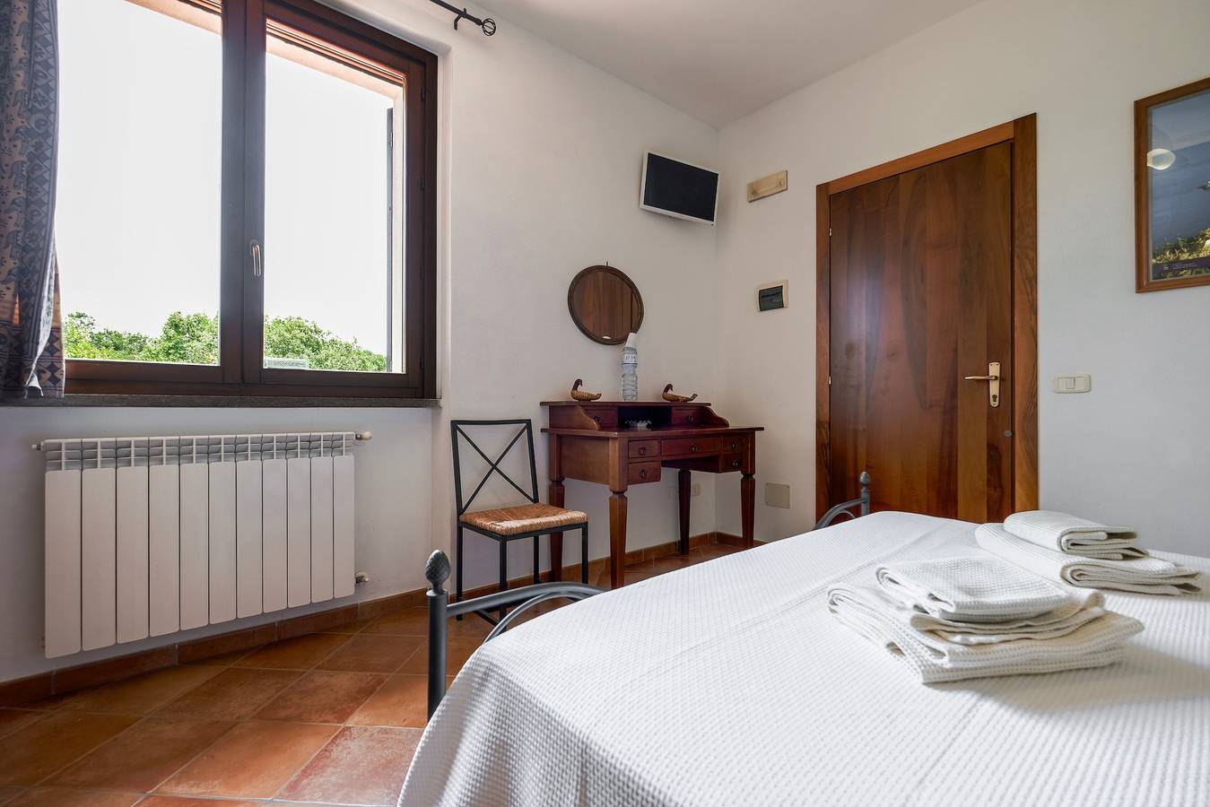 Le Torrette Etrusche Room 6 – Comfort and Relaxation in Capalbio in Capalbio, Grosseto Province