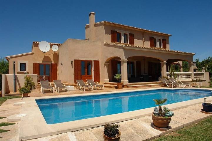 Finca für 8 Personen, mit Terrasse und Garten in Calonge (Mallorca)