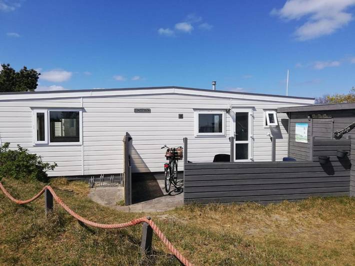 Chalet voor 4 personen, with zwembad and terras as well as tuin op Ameland