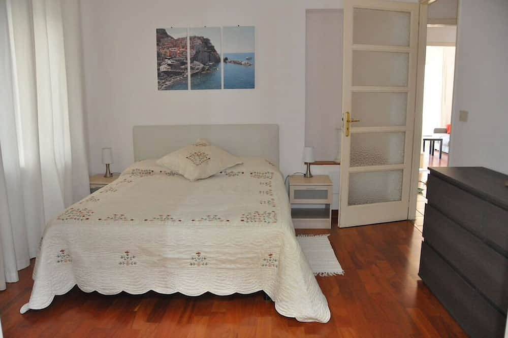 Geheel appartement, Appartamento Vista Mare 100mq + Terrazzo 100mq + Balcone in Ospedaletti, Ospedaletti Gemeente