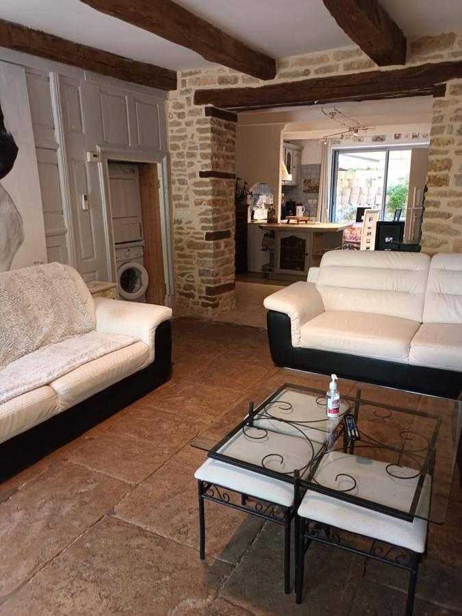 Gîte pour 10 personnes, avec terrasse à Confracourt