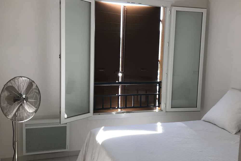 Ganze Wohnung, Modern, air-conditioned 2-bed duplex apt with beautiful private terrace & garden in Le Plan-de-la-Tour, Mittelmeerküste (Frankreich)