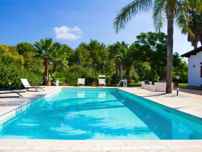 Casa vacanza per 6 persone, con terrazza e giardino nonché piscina a Casarano