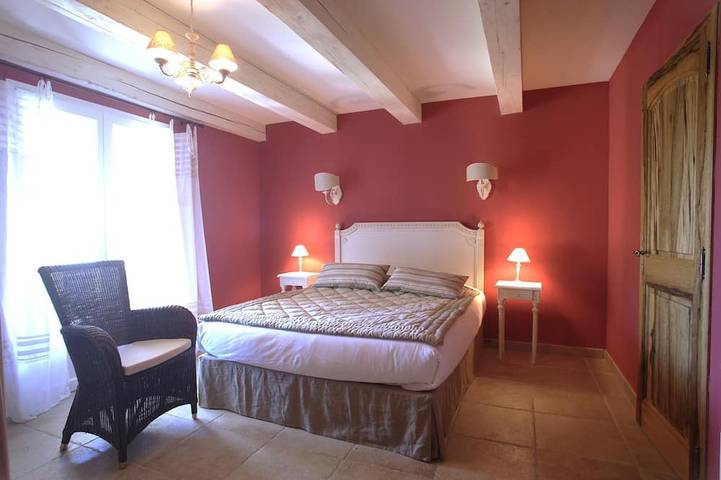 Location de vacances pour 6 personnes, avec jardin et piscine, animaux acceptés à Forcalquier - 2