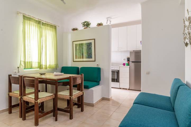 Villa 'Afrodite On The Sea' mit Meerblick, Wlan und Klimaanlage in Mykonos