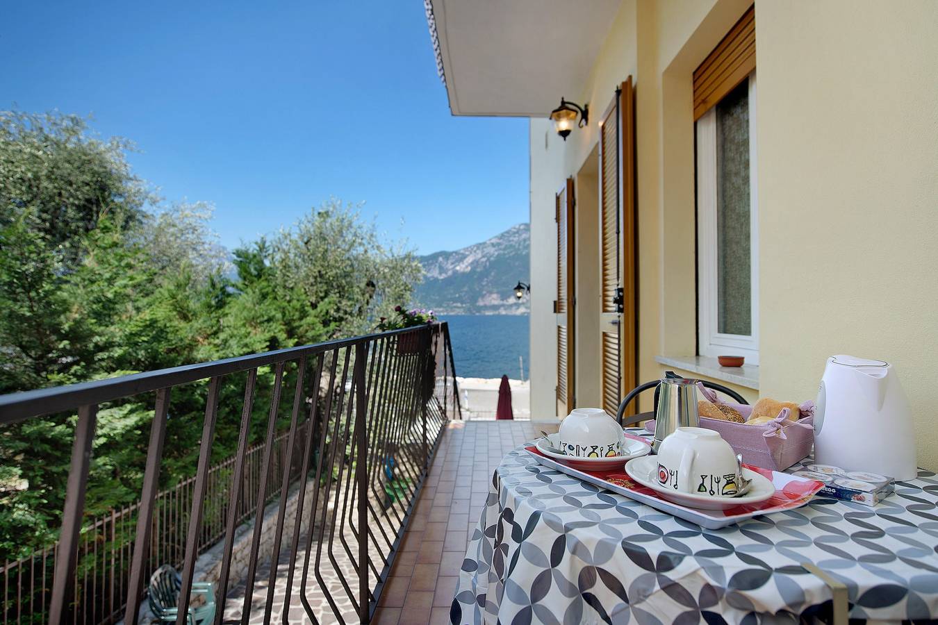 Appartamento intero, Appartamento 'Appartamento Marilu' con vista lago, Wi-Fi e aria condizionata in Castelletto di Brenzone, Brenzone