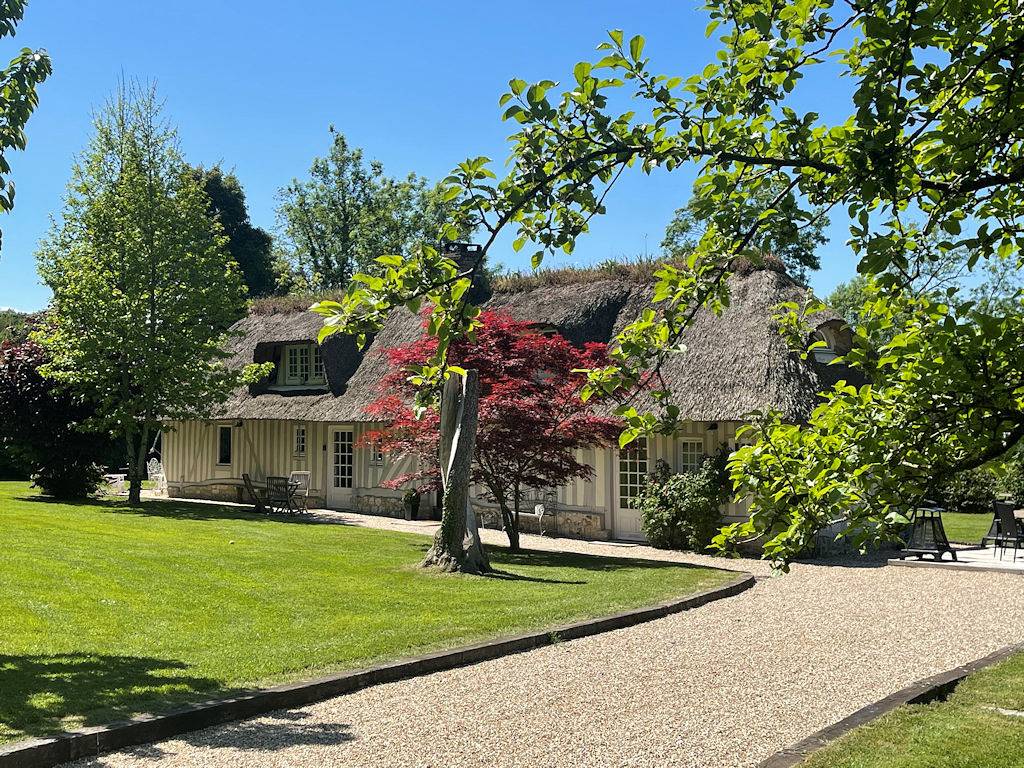 Les 2 Chaumières avec piscine et spa in Ablon, Région de Lisieux