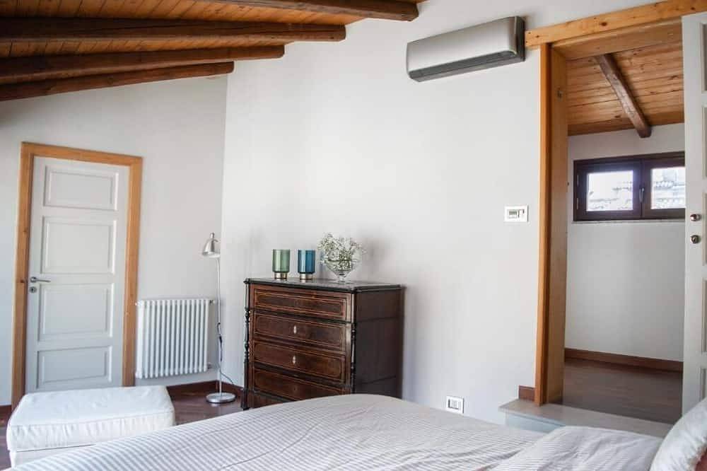 Entire apartment, Santa Domenica Guest House Ii in Catania, Catania Province