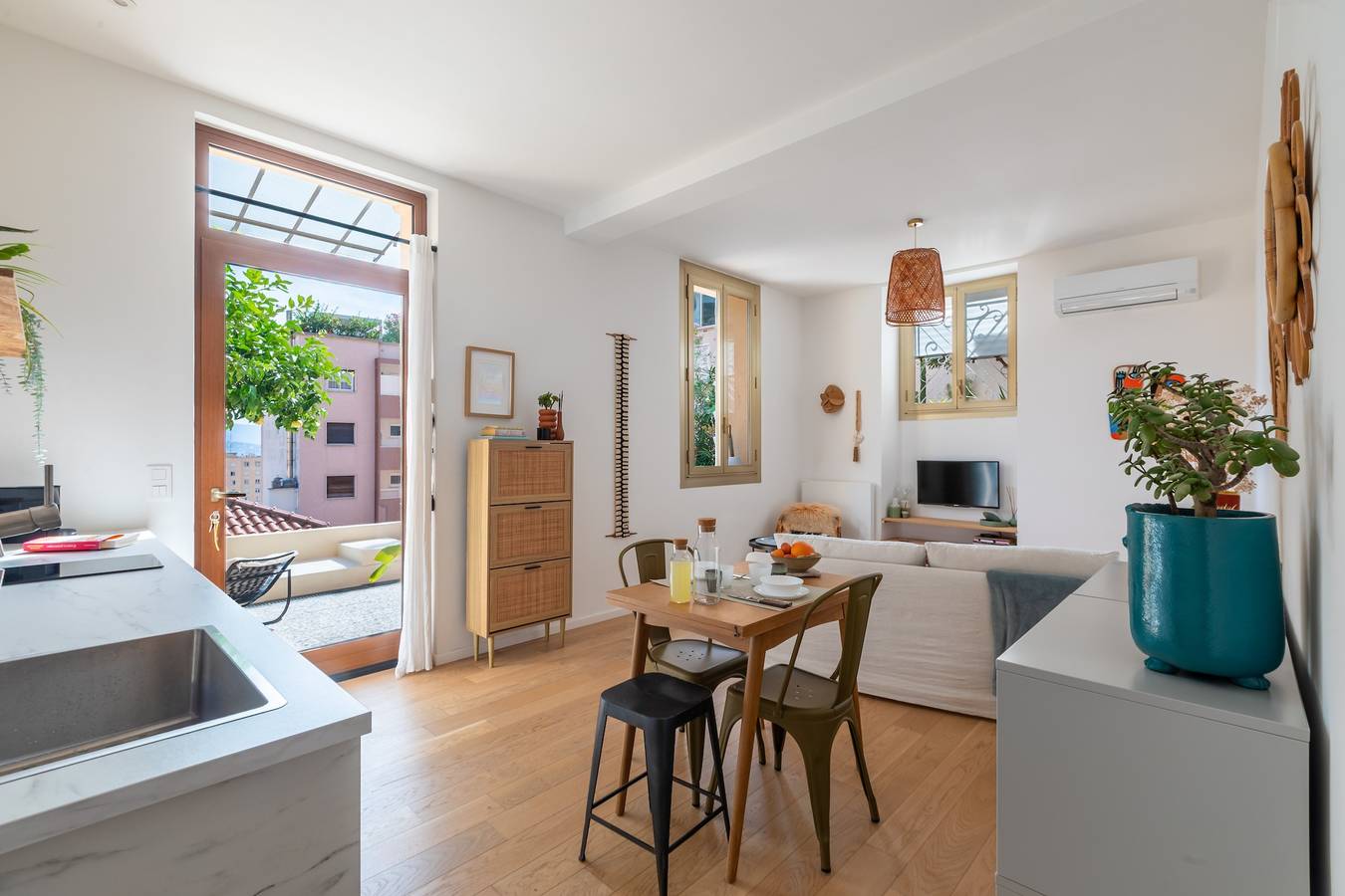 Apartamento entero, Apartamento de vacaciones para 3 personas con terraza in Beausoleil, Costa mediterránea (Francia)