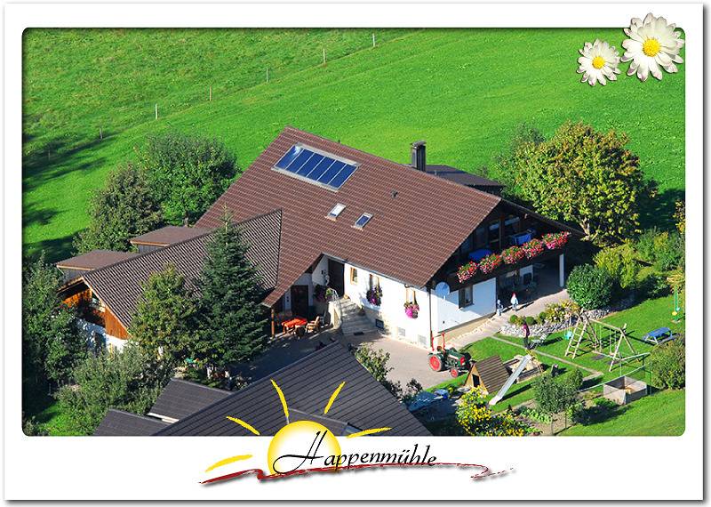 Ferienhof Rauch - Ferienwohnung Talblick, 70 qm, 1 Schlafzimmer mit Kinderbett, überdachter Balkon, max. 2 Personen in Owingen, Region Bodensee-Oberschwaben