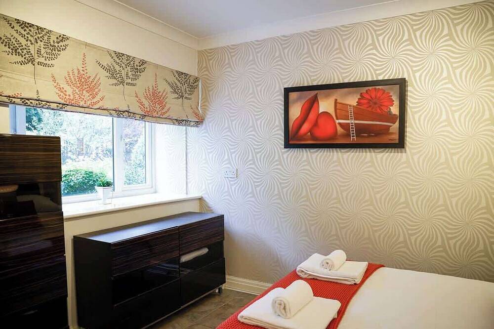 Stylish Family Home Close To City Centre + Parking in Cardiff, Cardiff en omgeving