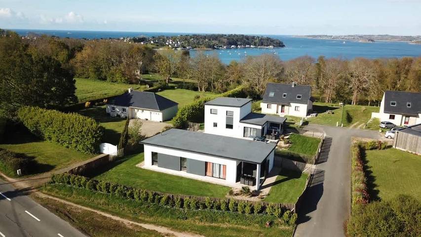Villa pour 6 personnes, avec jacuzzi et jardin