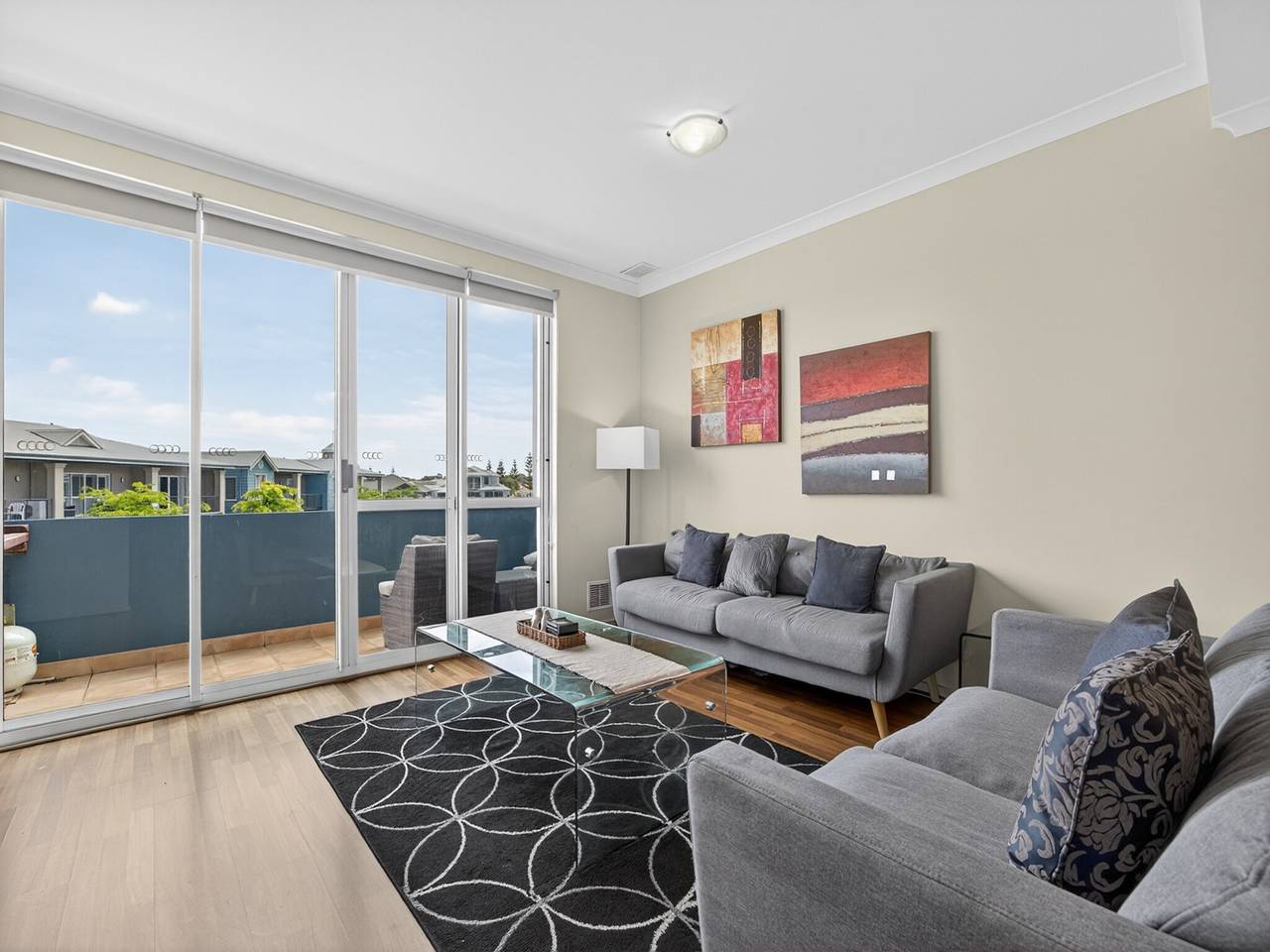 Ganze Wohnung, Ruhige 2-Zimmer-Wohnung am Kanal in Halls Head, Mandurah