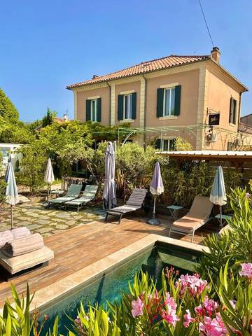 Chambre d’hôte pour 2 personnes, avec terrasse ainsi que jardin et piscine à Bédoin
