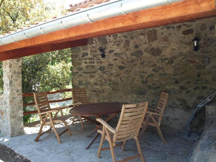 Location de vacances pour 4 personnes, avec jardin ainsi que piscine et vue, animaux acceptés à Rieussec - 4