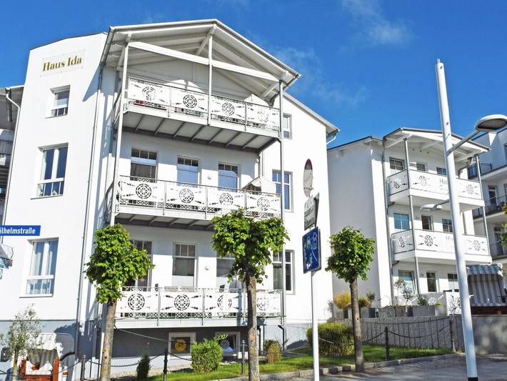 Ferienwohnung für 3 Personen, mit Balkon und Terrasse sowie Garten