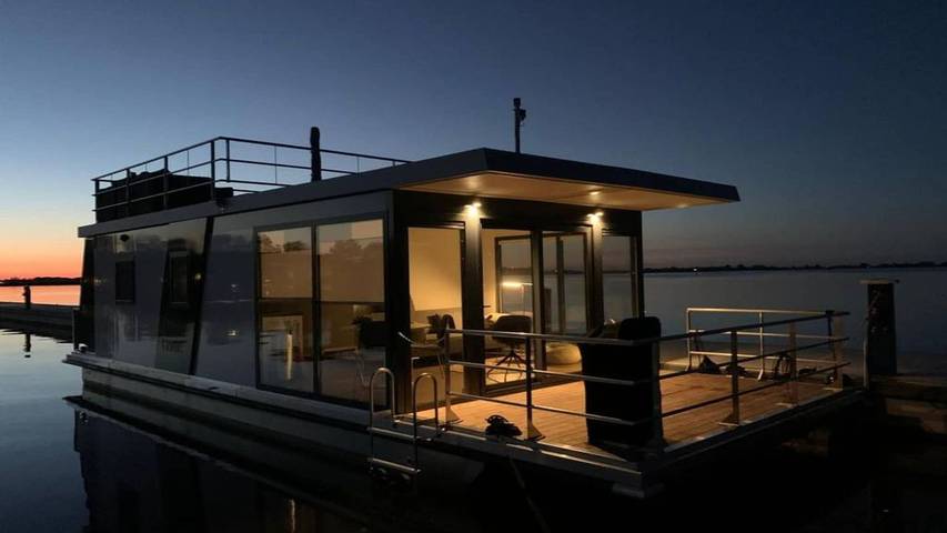 Boot für 4 Personen, mit Terrasse, mit Haustier in Friesland