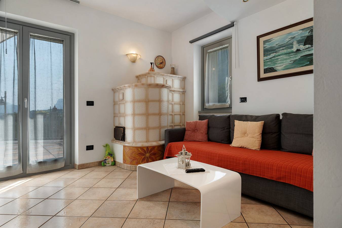 Appartamento intero, Appartamento per vacanze Ciclamino Superior Otto. Vista montagne, Wi-Fi e terrazza in Dorsino, Dolomiti di Brenta