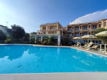 Hotel für 2 Personen, mit Ausblick und Sauna sowie Pool und Garten in Marina di Camerota
