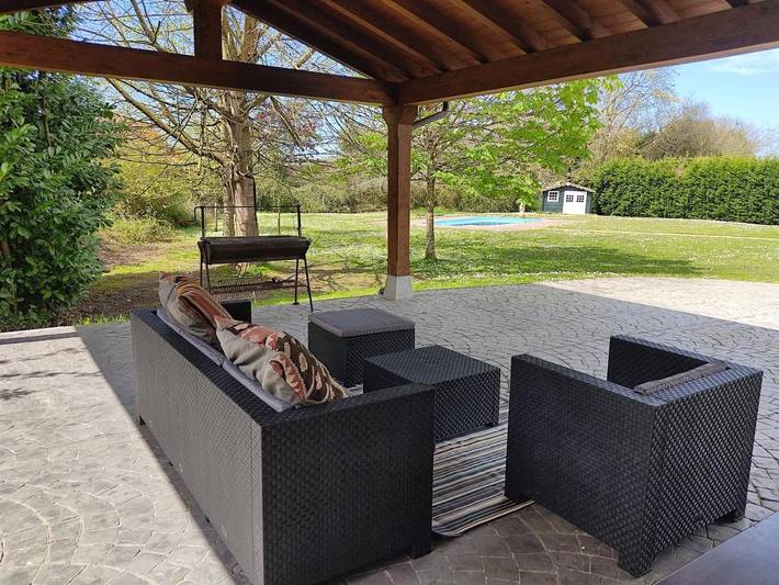 Chalet para 8 personas, con Balcón y Terraza además de Jardín y Piscina en Llanes