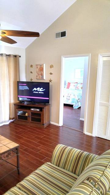Vacation Home for 6 Guests in Miramar Beach, Emerald Coast, Picture 4
