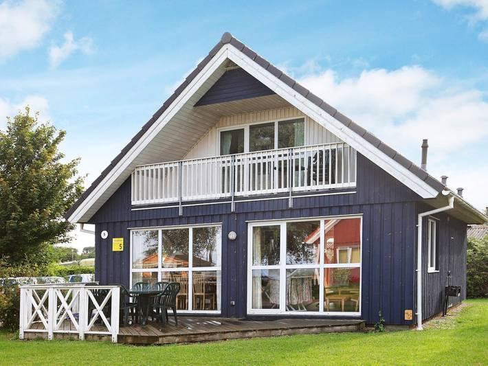 Ferienhaus für 8 Personen, mit Sauna und Whirlpool sowie Terrasse, kinderfreundlich in Wackerballig - 3