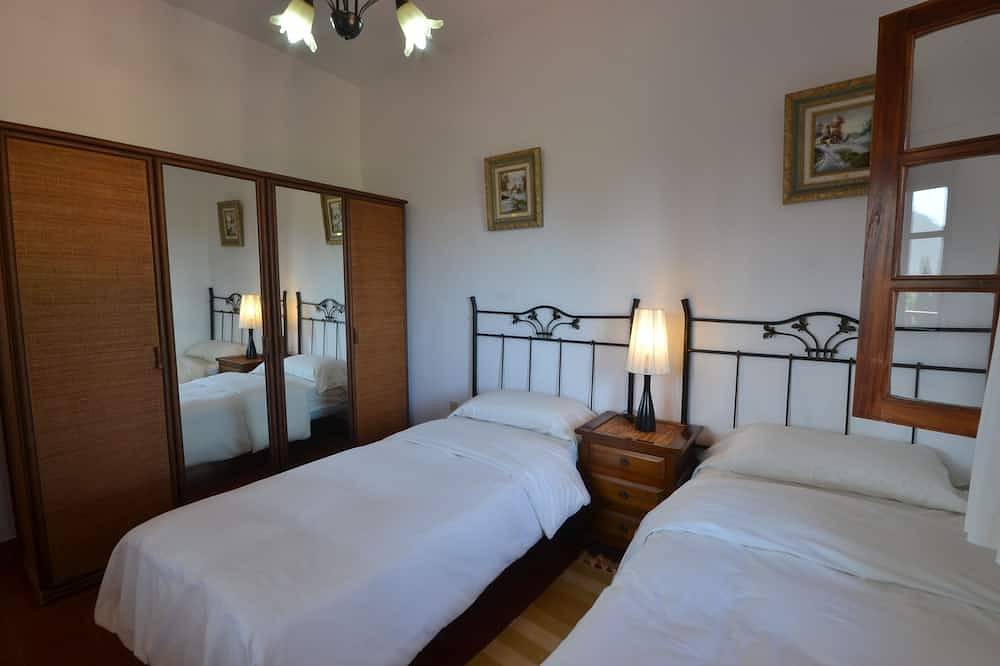 Large Finca for 12 people, in Gran Canaria with sea views in Los Toscales, Moya