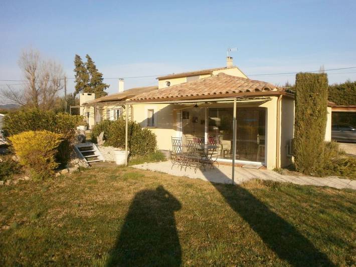 Location de vacances pour 5 personnes, avec piscine ainsi que jardin et vue à Jonquerettes - 4